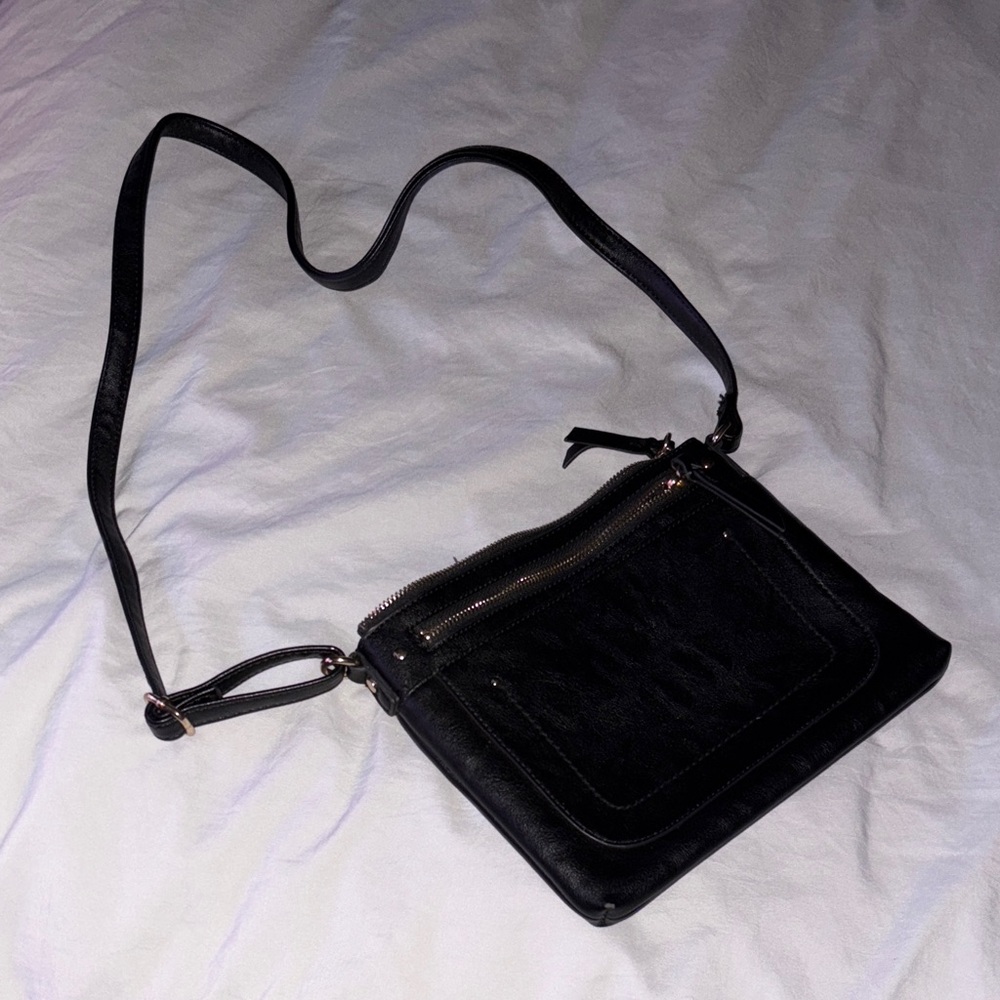 SALE 🎉  NEW Black crossbody Bag
